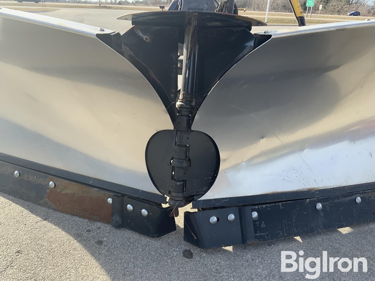fischer-9.5'-truck-mount-snowplow-w/-mounts-image-10