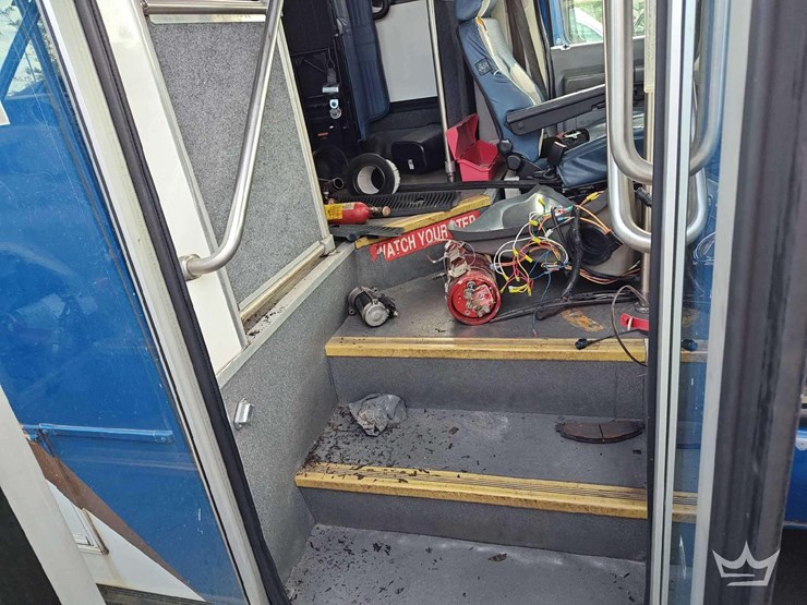 2016-ford-e450-image-21