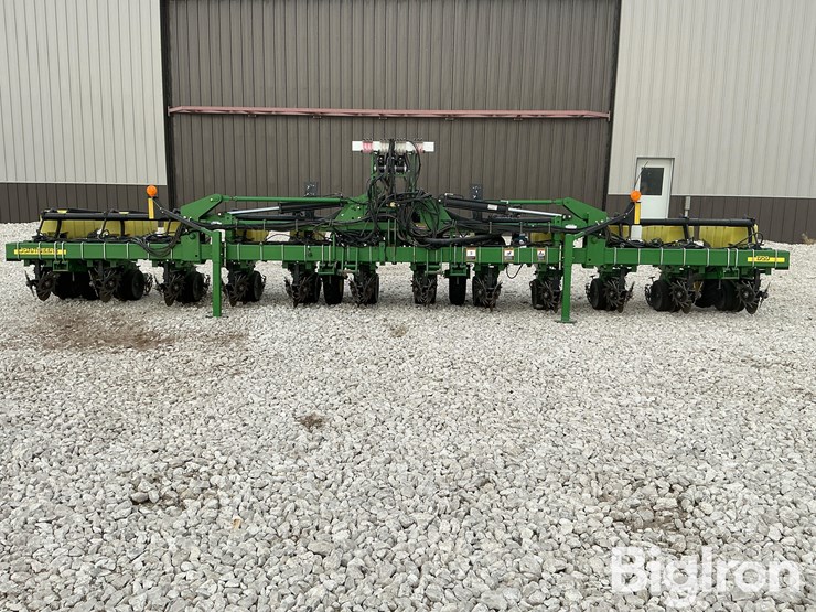 2012-john-deere-1720-image-2