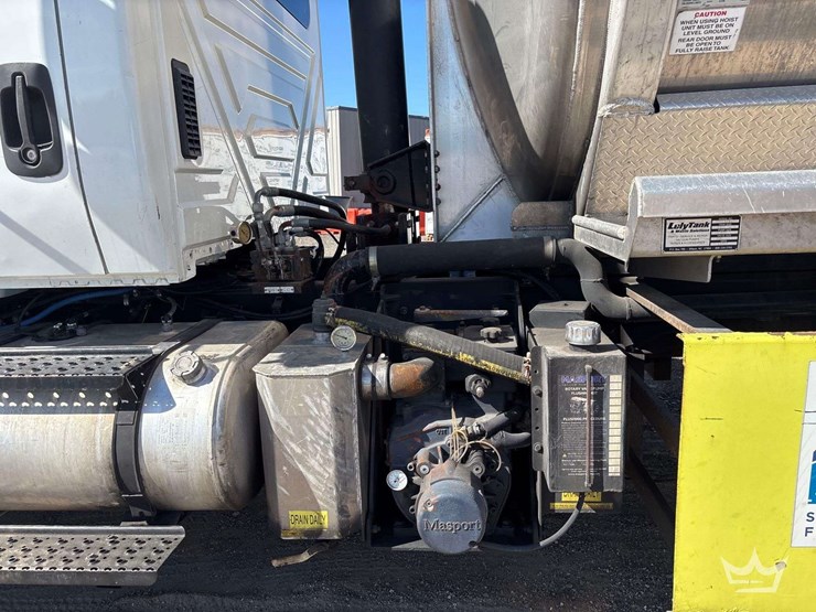 2018-international-workstar-7400-image-25