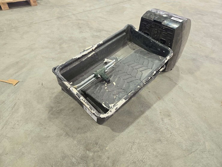 (2)-paint-roller-pads,-paint-roller-top,-paper-towel-dispenser-image-2