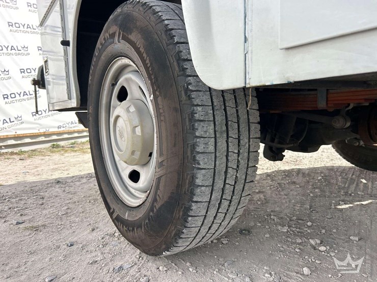 2015-ford-f350-image-27