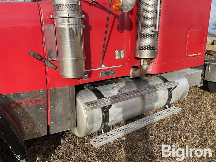 2007-freightliner-fld132-classic-xl-image-14