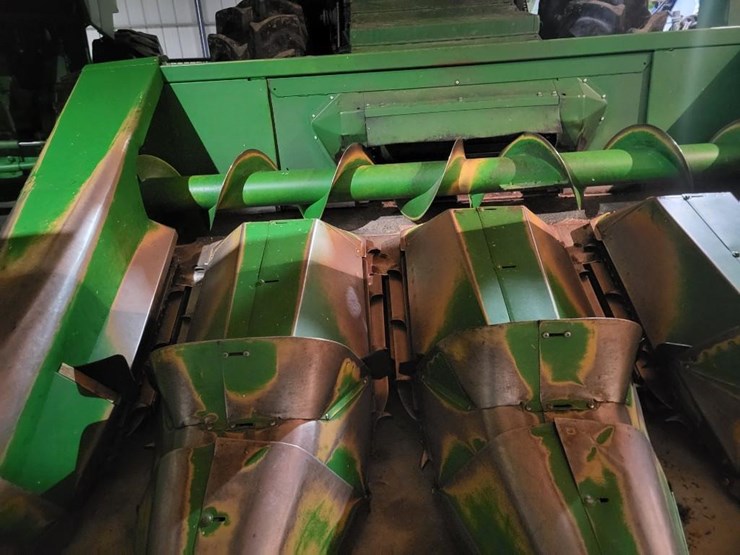 john-deere-4400-image-42