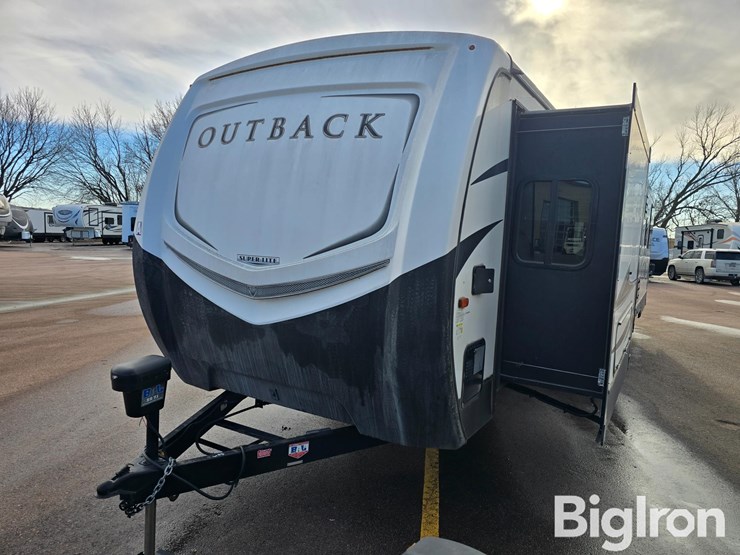 2018-keystone-outback-330rl-travel-trailer-image-1