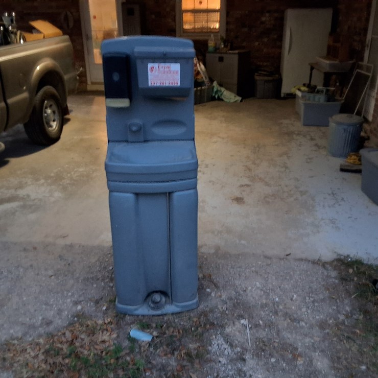 #303 • DUAL HAND WASH STATION