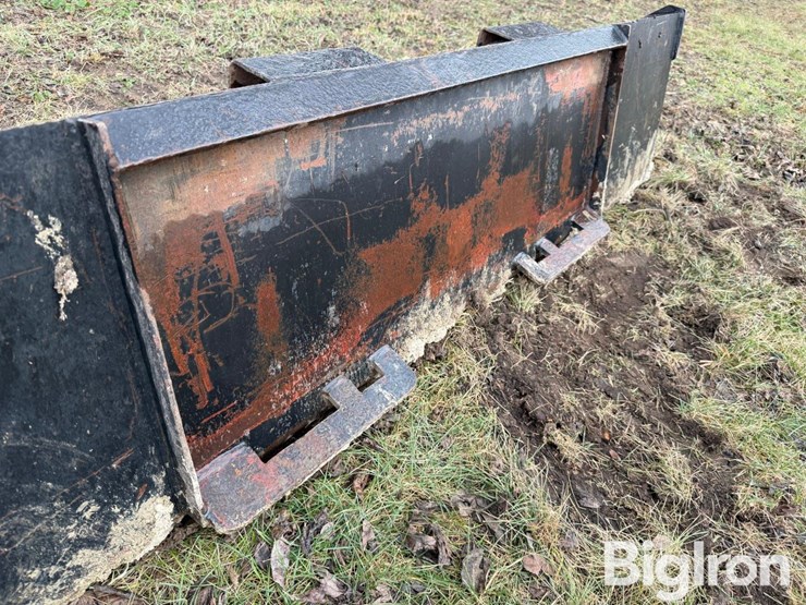 aim-83"-skid-steer-commodity-bucket-image-10