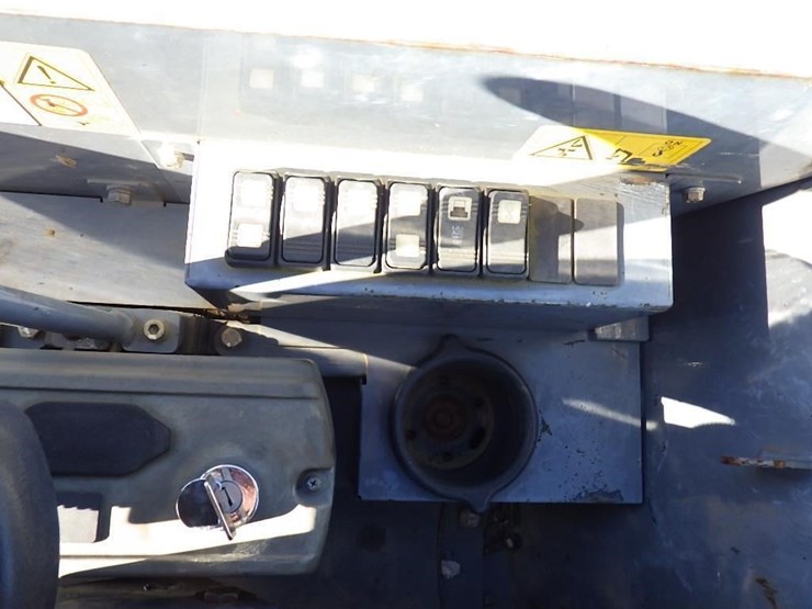 takeuchi-tb260-image-40