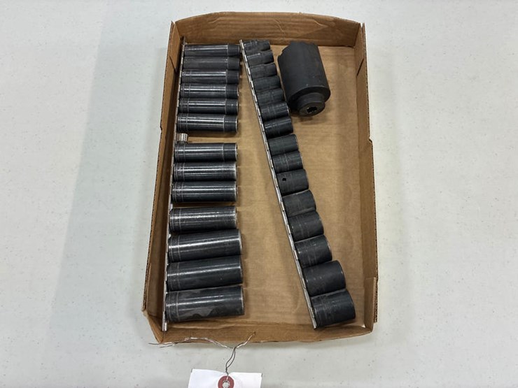 #115288-•-set-of-snap-on-metric-sockets-image-1