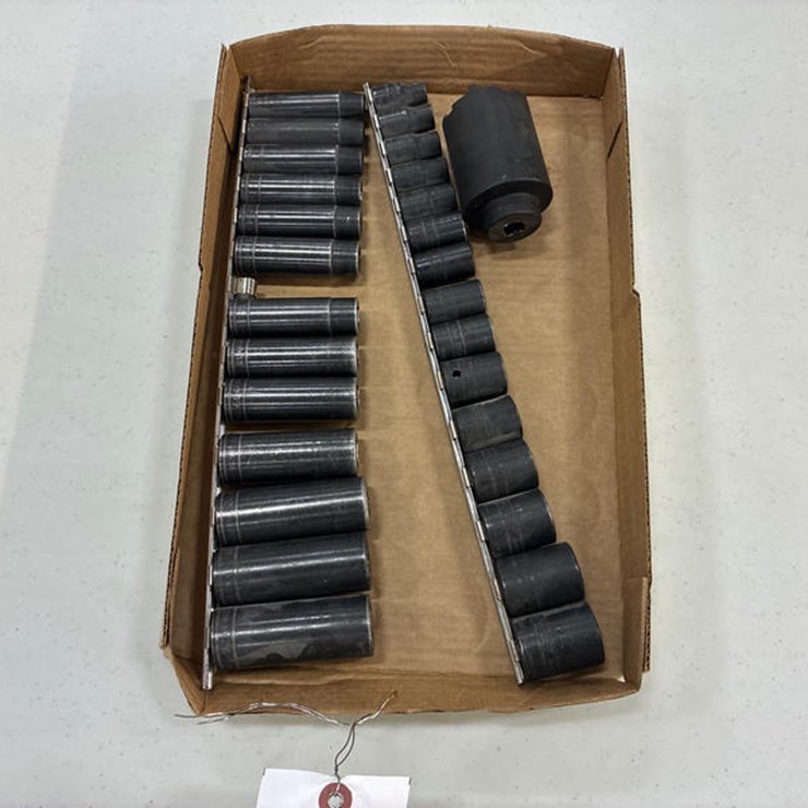 #115288 • SET OF SNAP ON METRIC SOCKETS