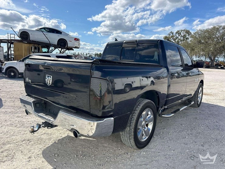 2013-dodge-1500-image-3