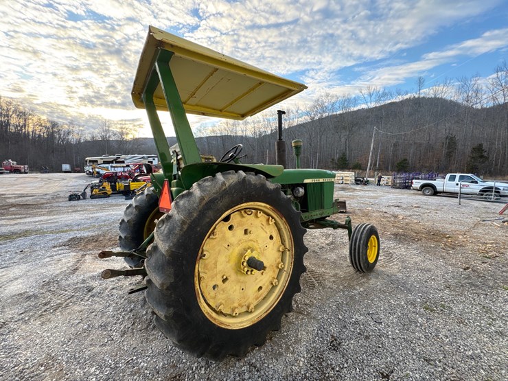 john-deere-3020-image-4