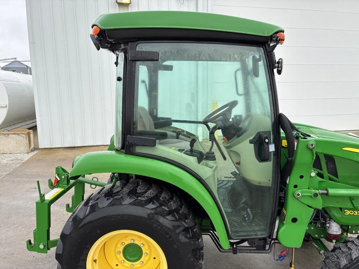 john-deere-3033r-image-24