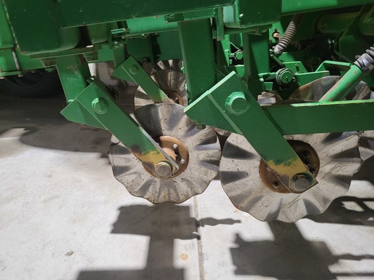 john-deere-7000-image-7