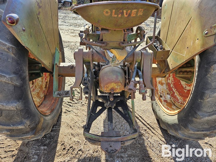 1955-oliver-super-88-image-9