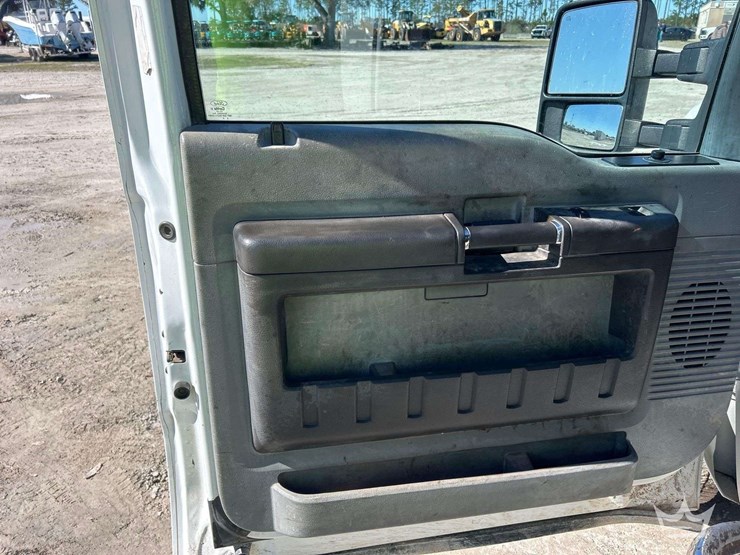 2015-ford-f350-image-14