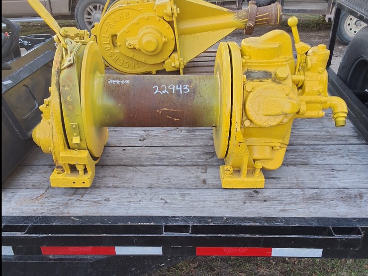 #326-•-ingersoll-rand-pnuematic-winch-image-1