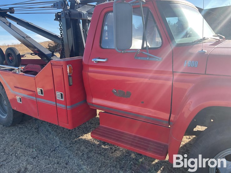 1975-ford-f600-image-19