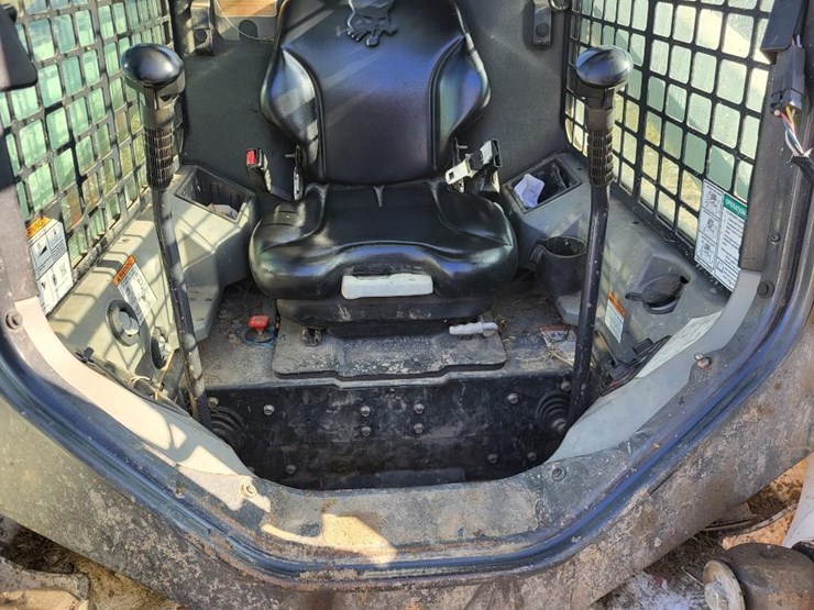 2017-bobcat-t630-image-35