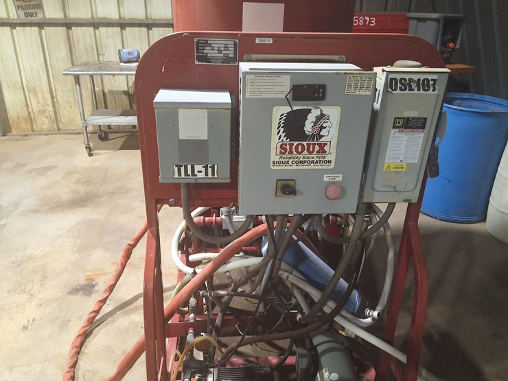 #305-•-sioux-hot-water-pressure-washer-image-2