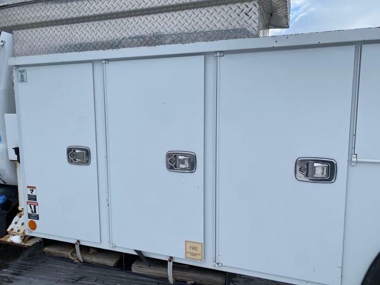 2015-ford-f750-image-32