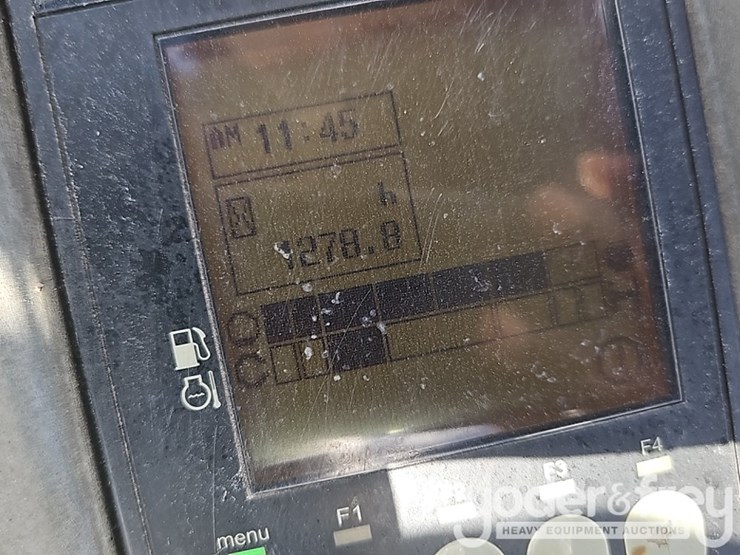 2021-yanmar-vio25-image-37