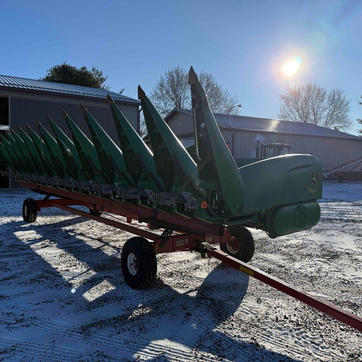 2017 JOHN DEERE 712FC