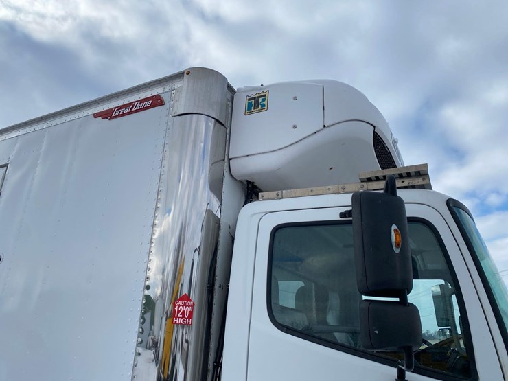 2018-hino-338-image-10