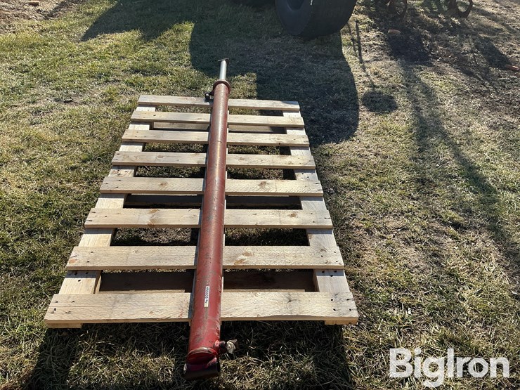 farmhand-lift-cylinder-image-2