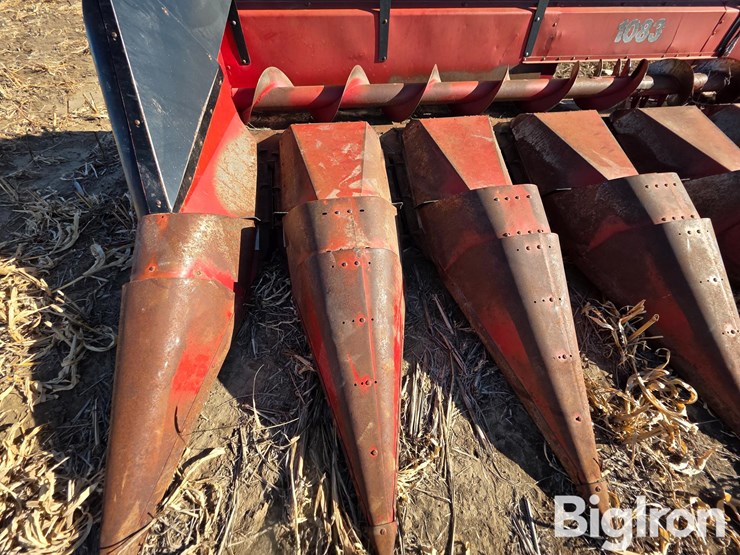 1989-case-ih-1083-image-13
