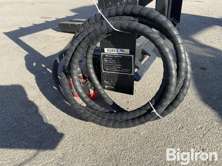 2025-giyi-tp25-skid-steer-post/tree-puller-image-12