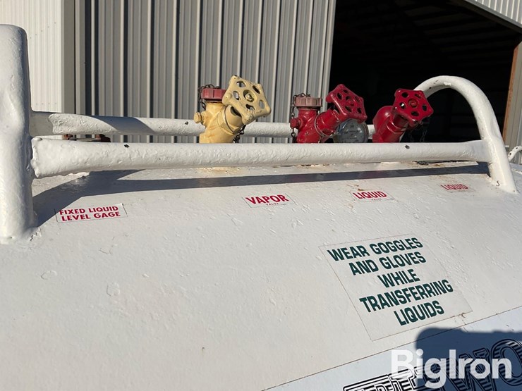 1977-chemi-trol-1000-gal-nurse-tank-on-duo-lift-running-gear-image-16