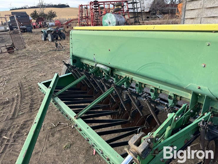 john-deere-8200-image-16