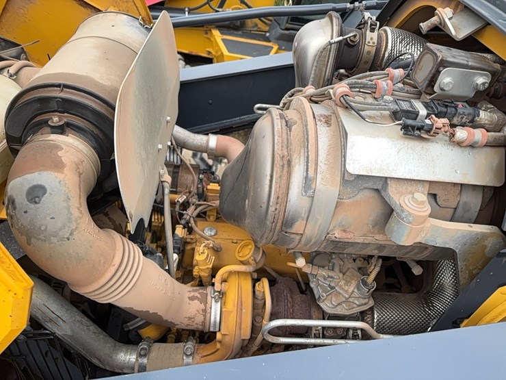 john-deere-310-image-24