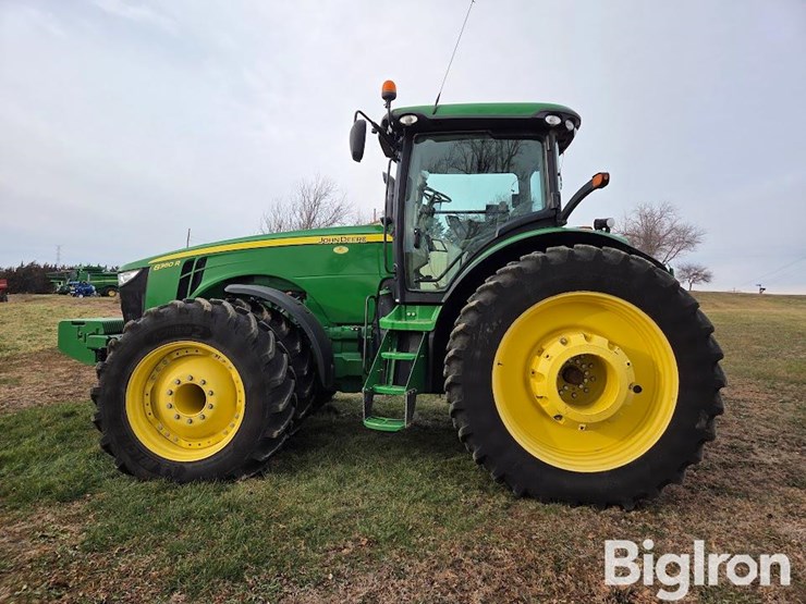 2013-john-deere-8360r-image-8