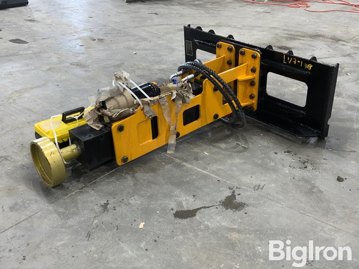 2025-giyi-d680-skid-steer-pile-hammer-(driver)-image-1