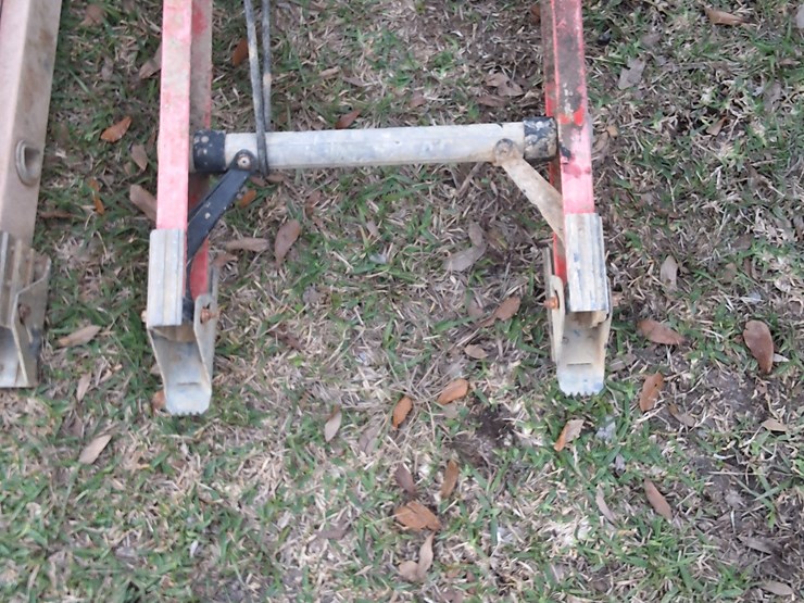 #327-•-lot-of-2-keller-extension-ladders-image-3
