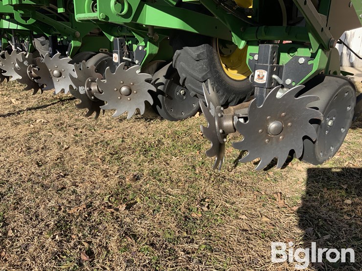 2007-john-deere-1710-image-9