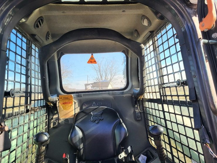 2017-bobcat-t630-image-36