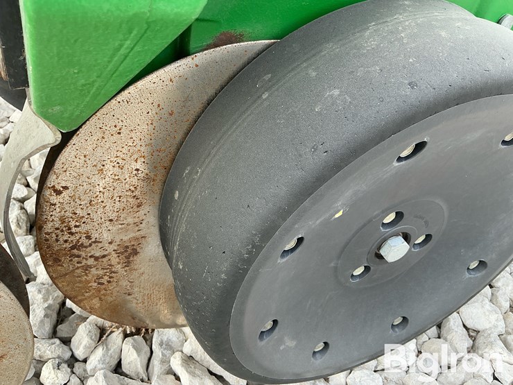 2012-john-deere-1720-image-19