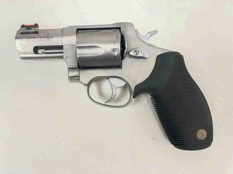 taurus-revolver-image-2