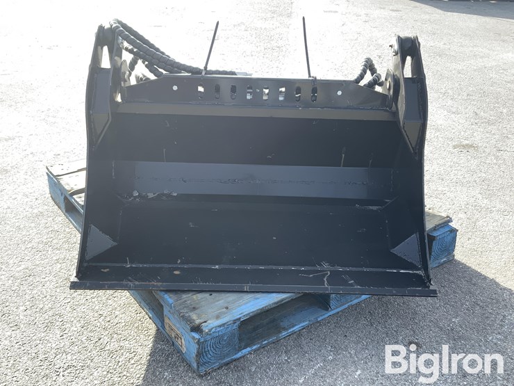 2025-giyi-gy-xkh39f-mini-skid-steer-loader-4-in-1-bucket-image-2