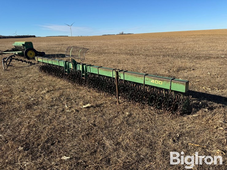 john-deere-400-image-1