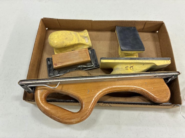 #115331-•-block-sanders-image-1