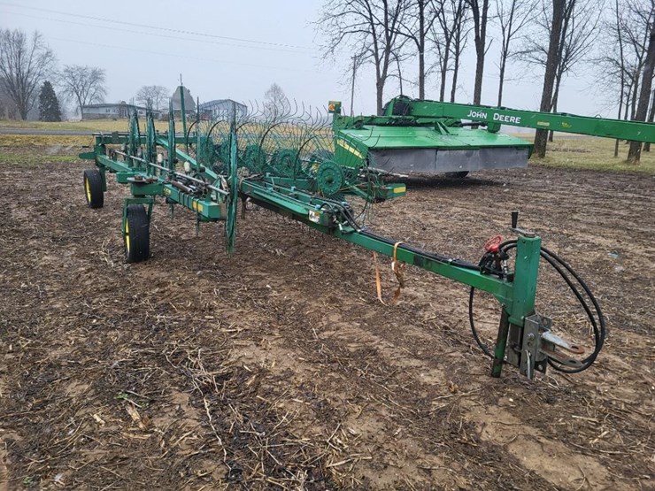 john-deere-704-image-8