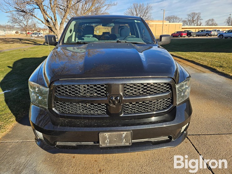 2019-ram-1500-tradesman-image-2