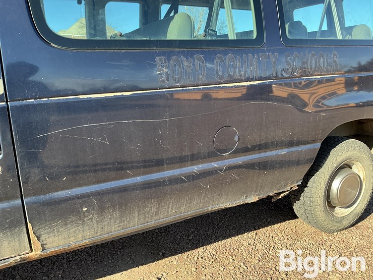 2003-ford-e350-image-16