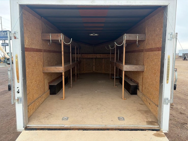 2015-stealth-enclosed-trailer-image-5