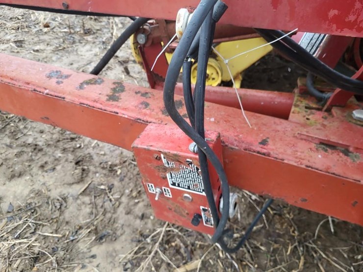 new-holland-782-image-11