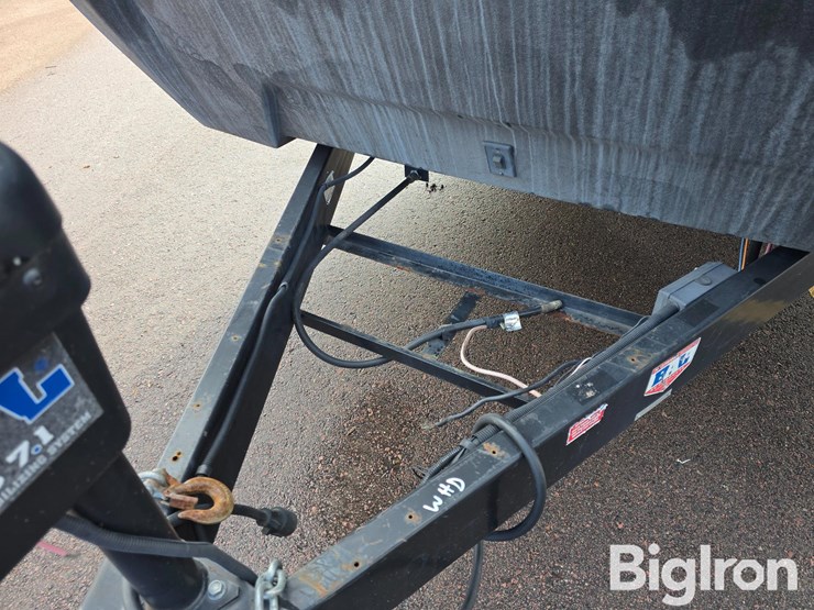 2018-keystone-outback-330rl-travel-trailer-image-10